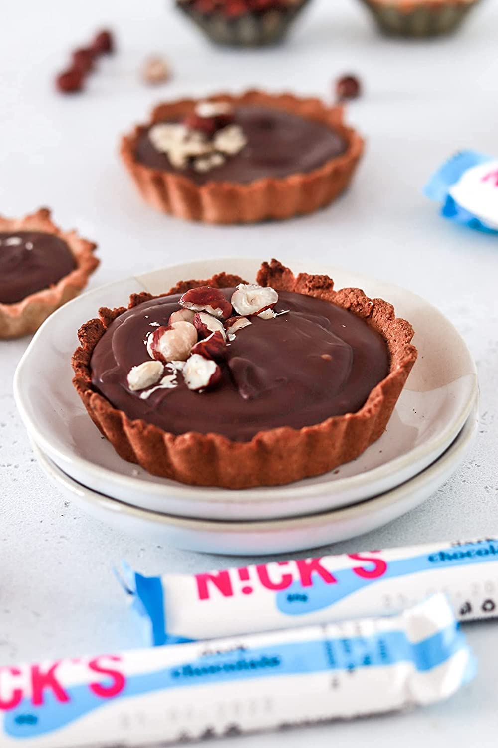 Nicks Barras de ceto veganos de chocolate negro sin azúcar agregada, 107 kcal, 1.1g carbohidratos netos, dulces bajos en carbohidratos, barra de bocadillos sin gluten (15x25 g)